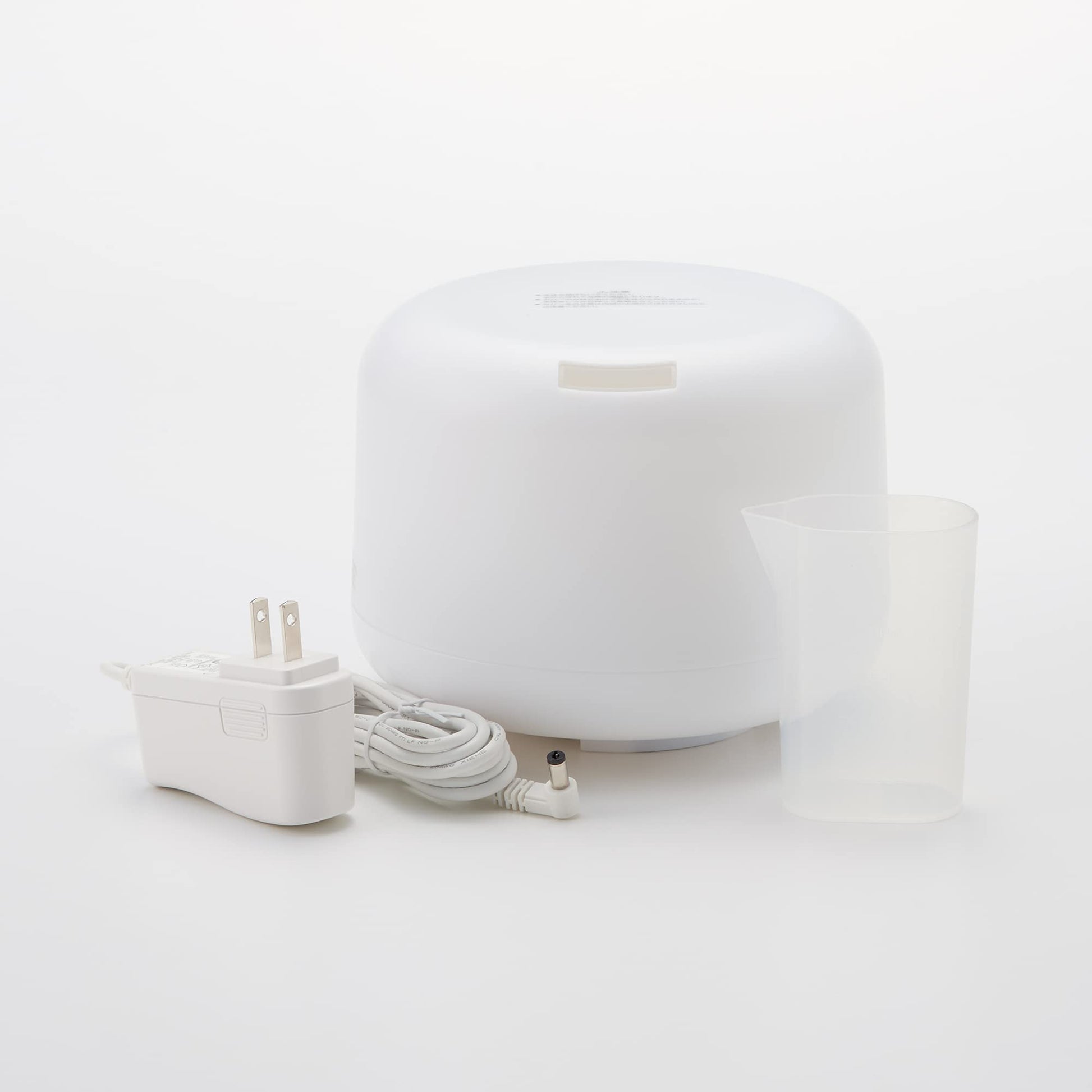 Muji MJ-UAD1 44554586 Ultrasonic Moisturizing Aroma Diffuser, White