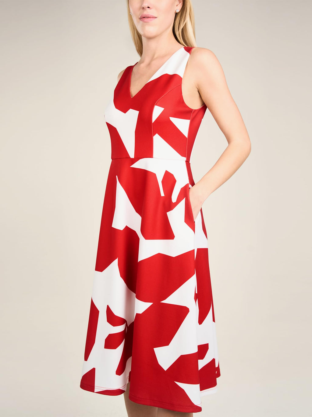 APART Fashion Apart Kurzes Kleid aus Jersey-Stoff Allover mit Vestido, Rojo-Crema, 46 Mujeres
