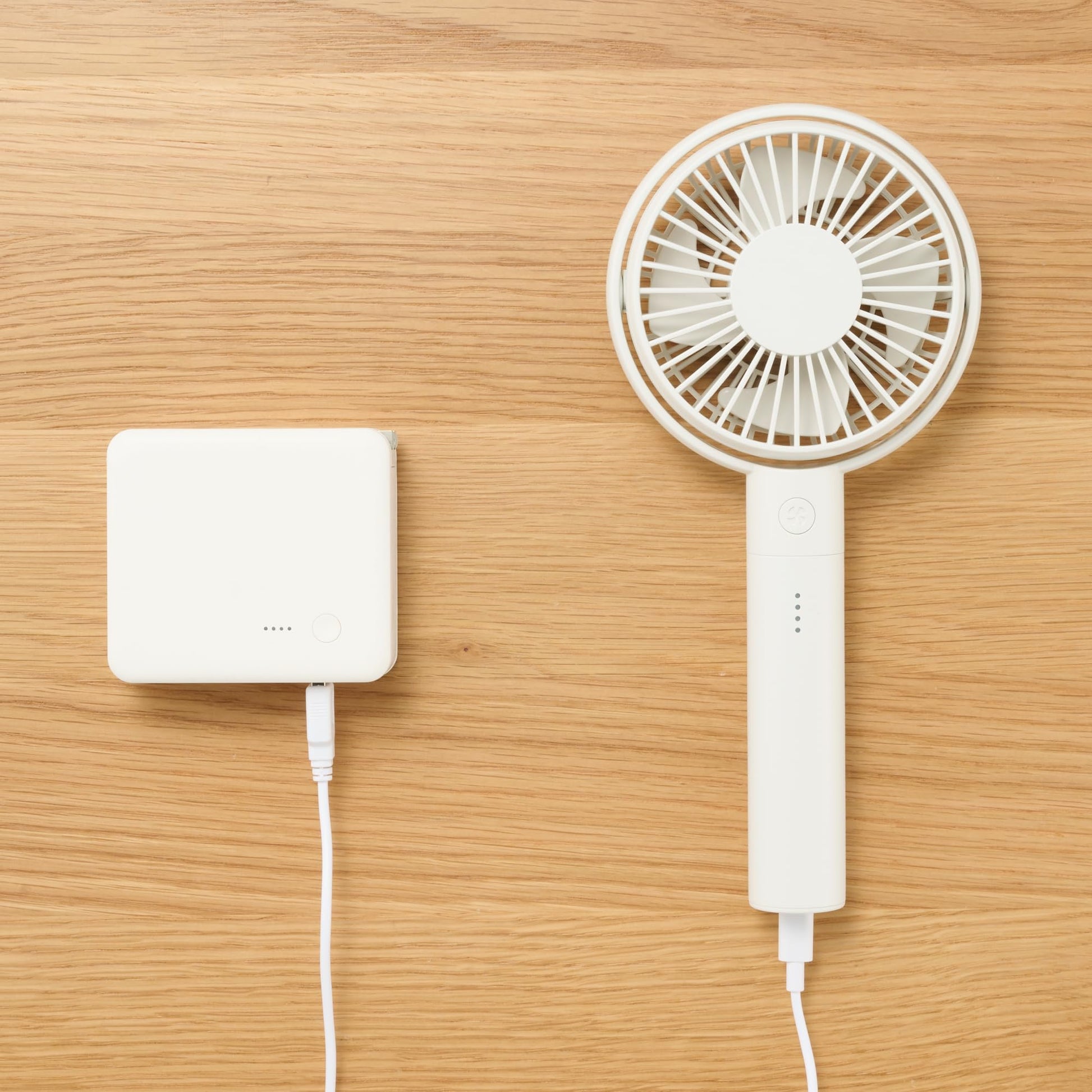無印良品 MUJI 83926007 Adjustable Angle Rechargeable Handy Fan, White/MJ-MH4-WH