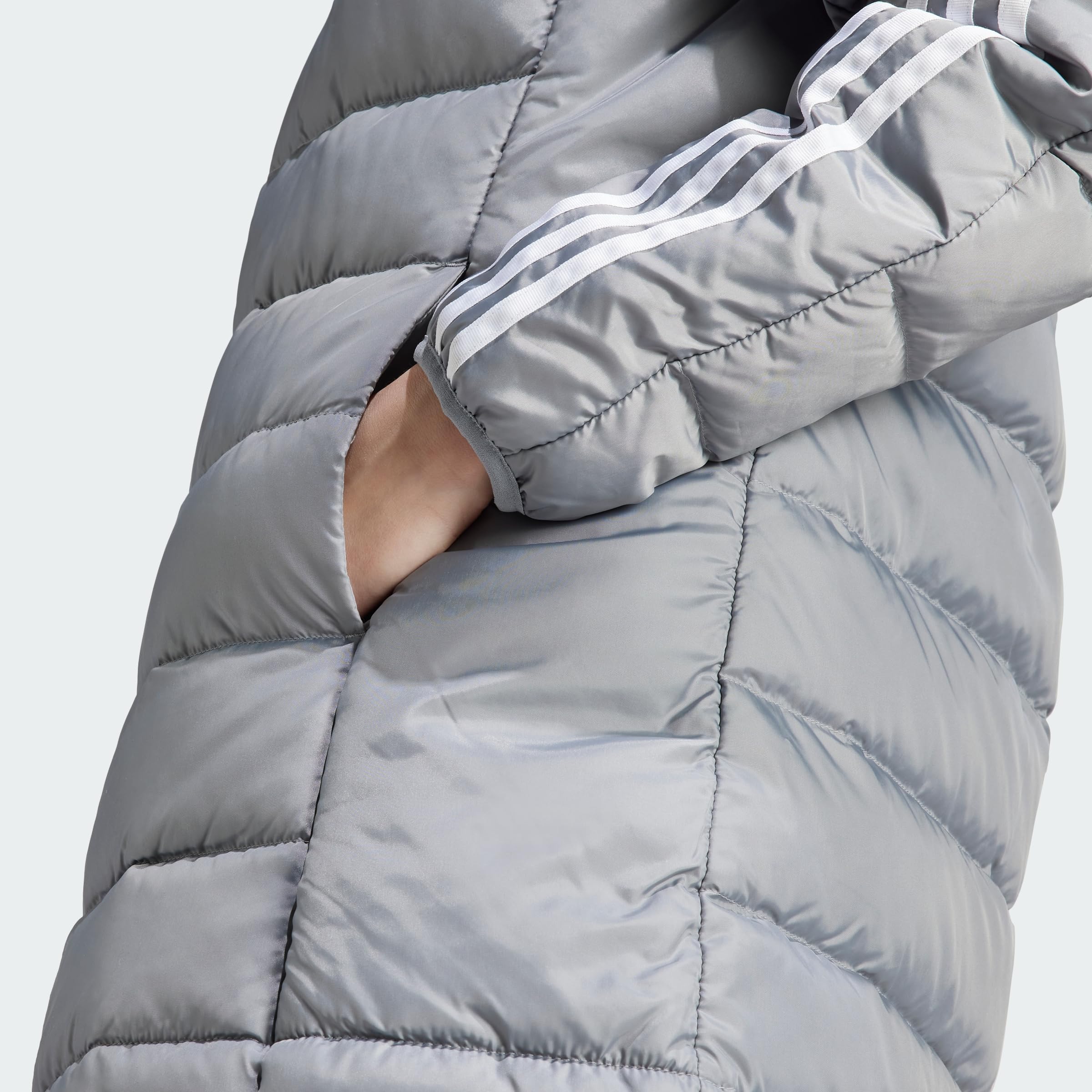 adidas Mujer Essentials 3-Stripes Light Down Hooded Parka, Grey, S