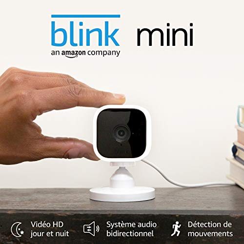 Découvrez Blink Mini, Caméra de surveillance d'intérieur connectée, compacte, qui se branche sur une prise électrique, avec vidéo HD 1080p et détection de mouvements, fonctionne avec Alexa – 1 Caméra