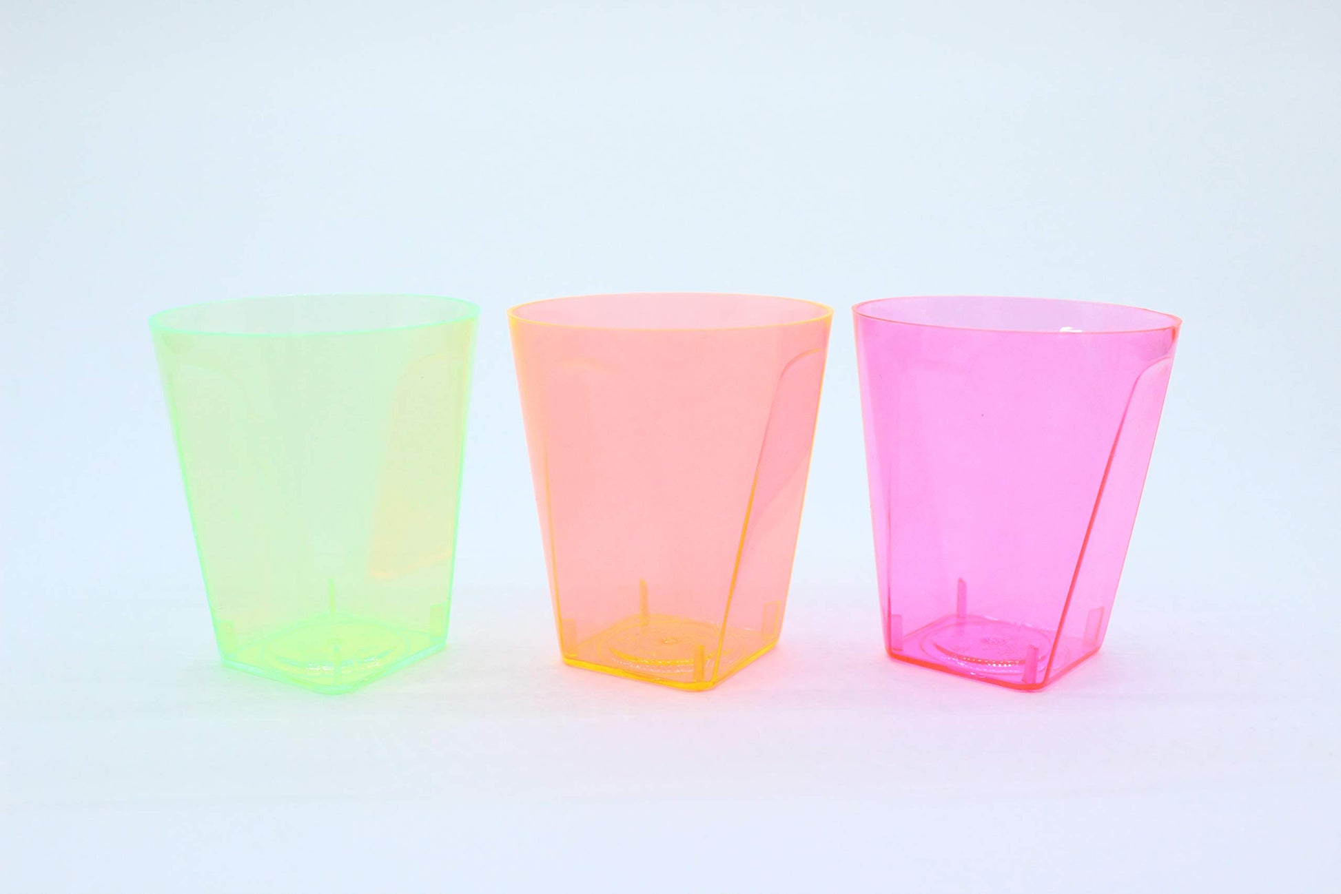 PLASTSCHICK Verres à liqueur jetables 60 pièces en plastique dur - 5 cl (50 ml) de verres à liqueur mélange coloré - gobelets à liqueur en plastique - plus sûr que le verre