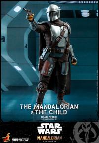 The Mandalorian and The Child (Deluxe) Sixth Scale Collectible Set by Hot Toys