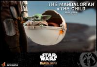The Mandalorian and The Child (Deluxe) Sixth Scale Collectible Set by Hot Toys