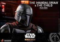 The Mandalorian and The Child (Deluxe) Sixth Scale Collectible Set by Hot Toys