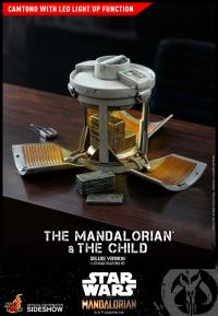 The Mandalorian and The Child (Deluxe) Sixth Scale Collectible Set by Hot Toys