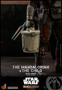 The Mandalorian and The Child (Deluxe) Sixth Scale Collectible Set by Hot Toys