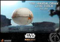 The Mandalorian and The Child (Deluxe) Sixth Scale Collectible Set by Hot Toys